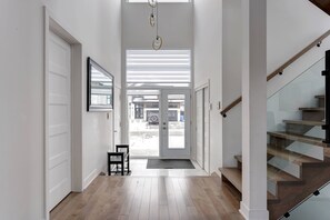 Interior - La Maison Neuve de luxe (Mirabel)