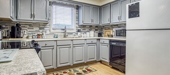 19 Aldaya Lane - Panoramic views of Lake DeSoto from the kitchen to the master