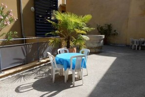 Outdoor dining - Townhouse n°3 TVA Grenoble city center (Grenoble)