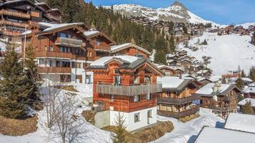 Basic Chalet | Exterior