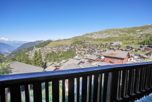 Basic Chalet | Property grounds