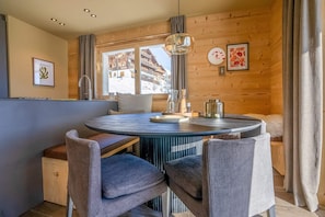 Dining - Chalet Onno (Bettmeralp)
