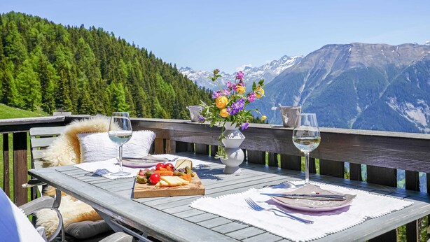 Departamento básico | Restaurante al aire libre