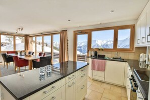 Basic Apartment | Private kitchen | Fridge, microwave, oven, dishwasher - Topas 7 (Bettmeralp)