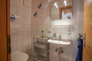 Bathroom - Brunnen Attika (Riederalp)