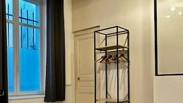 1 chambre, fer et planche Ă repasser, Wi-Fi, draps fournis