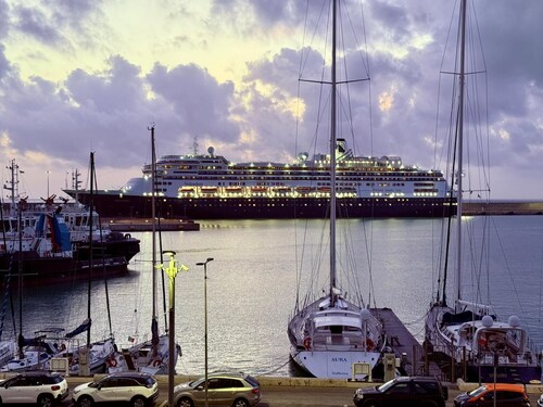 In the heart of the city, near the sea, the Port and the Railway Station...