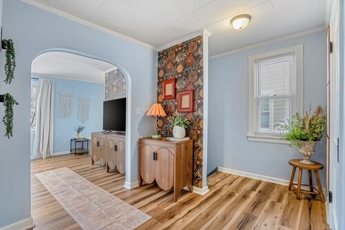BoHo by the Beach: Charming 2-bedroom apartment in the heart of Port Clinton