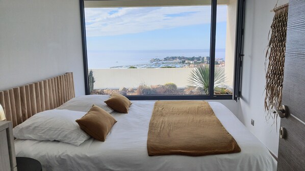 2 bedrooms, iron/ironing board, free WiFi