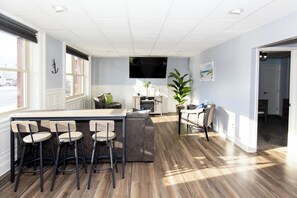 Smart-tv och eldstad