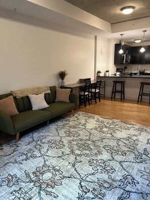 Imagen sin descripción, 4 de 16, botón