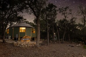 Exterior - Voyager Yurt Cabin Luxe Glamping w Private Hot Tub (Canyon Lake)