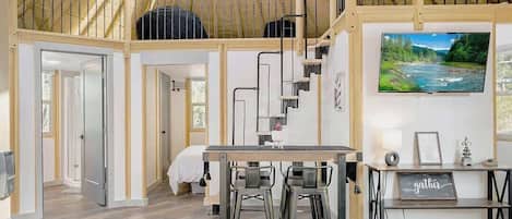 2 chambres, fer et planche à repasser, Wi-Fi, draps fournis