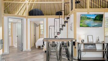 2 chambres, fer et planche à repasser, Wi-Fi, draps fournis