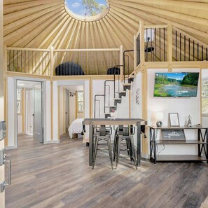 2 slaapkamers, een strijkplank/strijkijzer, wifi, beddengoed