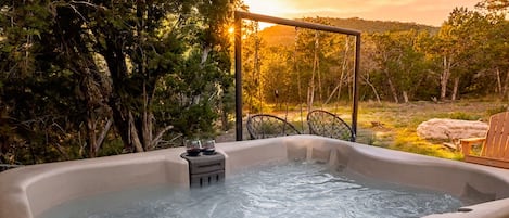 Bain à remous extérieur
