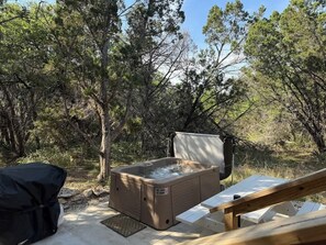 Tina de hidromasaje al aire libre