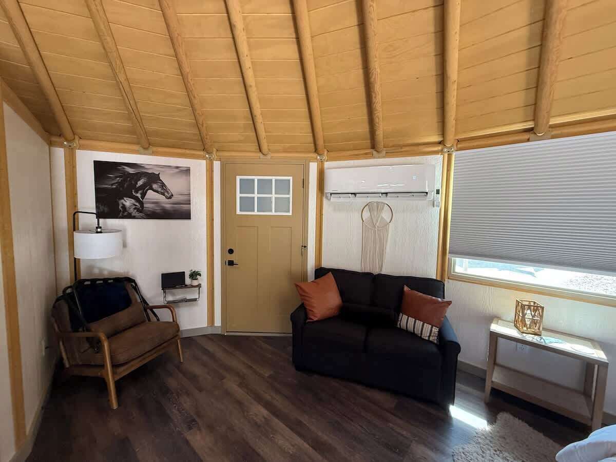 Televisión, oficina