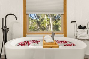 Shower, hair dryer, towels - Stetson Luxury Yurt-Cabin: w/ Hot & Soaking Tub (Canyon Lake)