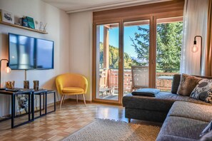 Basic-Apartment (Casa Andrea 217) | Wohnbereich | Fernseher