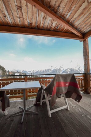 Apartamento básico | Restaurante al aire libre