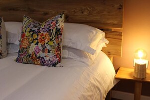 Doppia Deluxe | Biancheria da letto di alta qualità, una cassaforte in camera