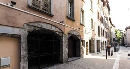Small, cozy apartment in Grenoble city center