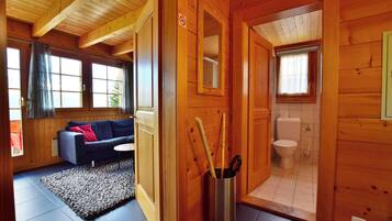 Basic Chalet | Interior