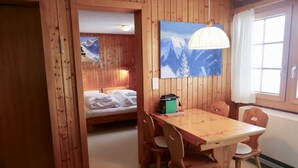Basic Apartment (Chalet Lieke Parterre) | Dining - Chalet Lieke (Riederalp)