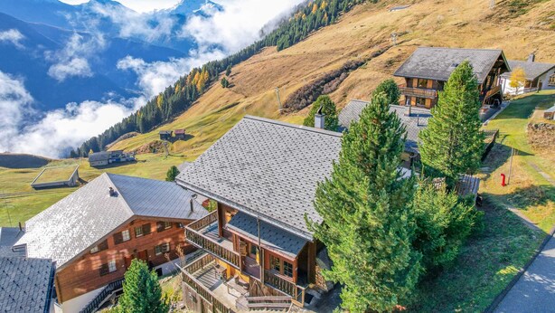 Basic Chalet | Exterior