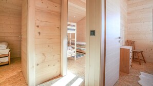 Basic Chalet | Interior