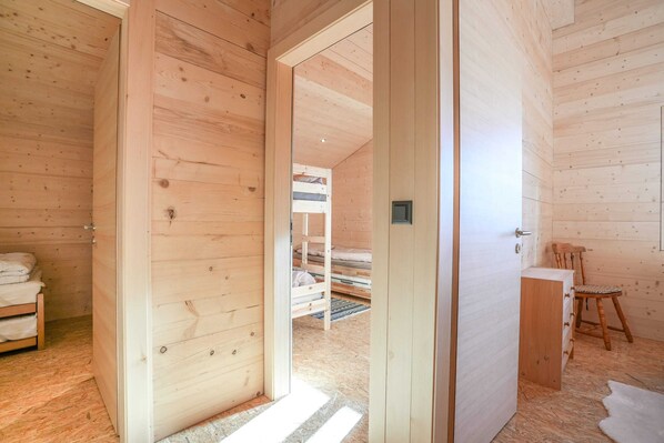 Basic Chalet | Interior