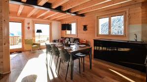 Basic Apartment | Dining - Hirschfluh Duplex (Riederalp)