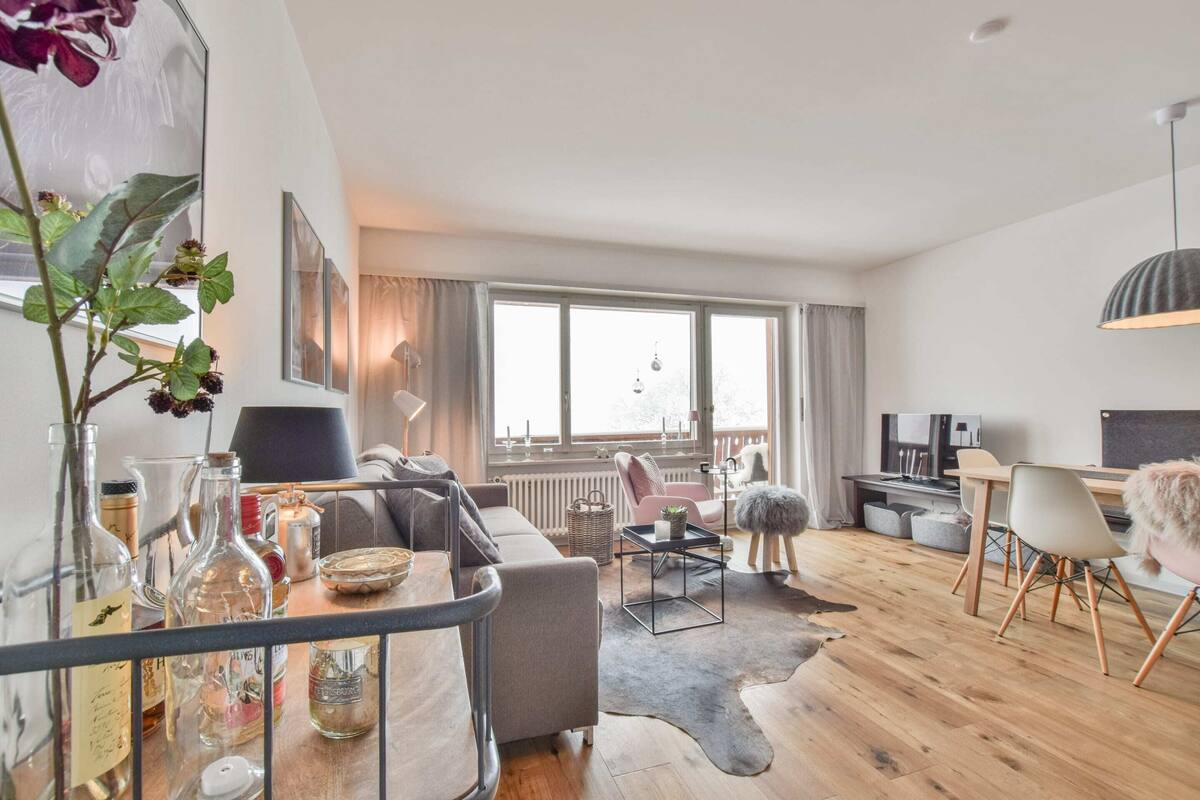 Basic apartman (Valaisia 124) | Nappalirész | Tévé