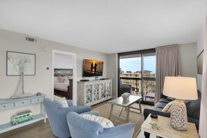 Smart TV - ⛱️Beachfront-2BR SunDestin 518-Pools-Sauna-Restaurant (Destin)