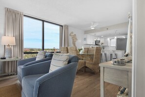 Smart TV - ⛱️Beachfront-2BR SunDestin 518-Pools-Sauna-Restaurant (Destin)