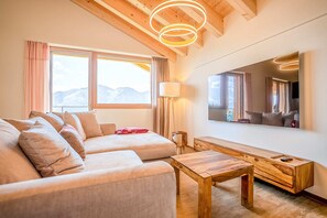 Leilighet – basic | Oppholdsområde | TV