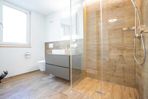 Basic-Apartment | Badezimmer