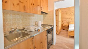 Basic-Apartment (Waldesrand Bättlihorn) | Eigene Küche