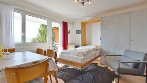 Basic-Apartment (Waldesrand Bättlihorn) | Speisen