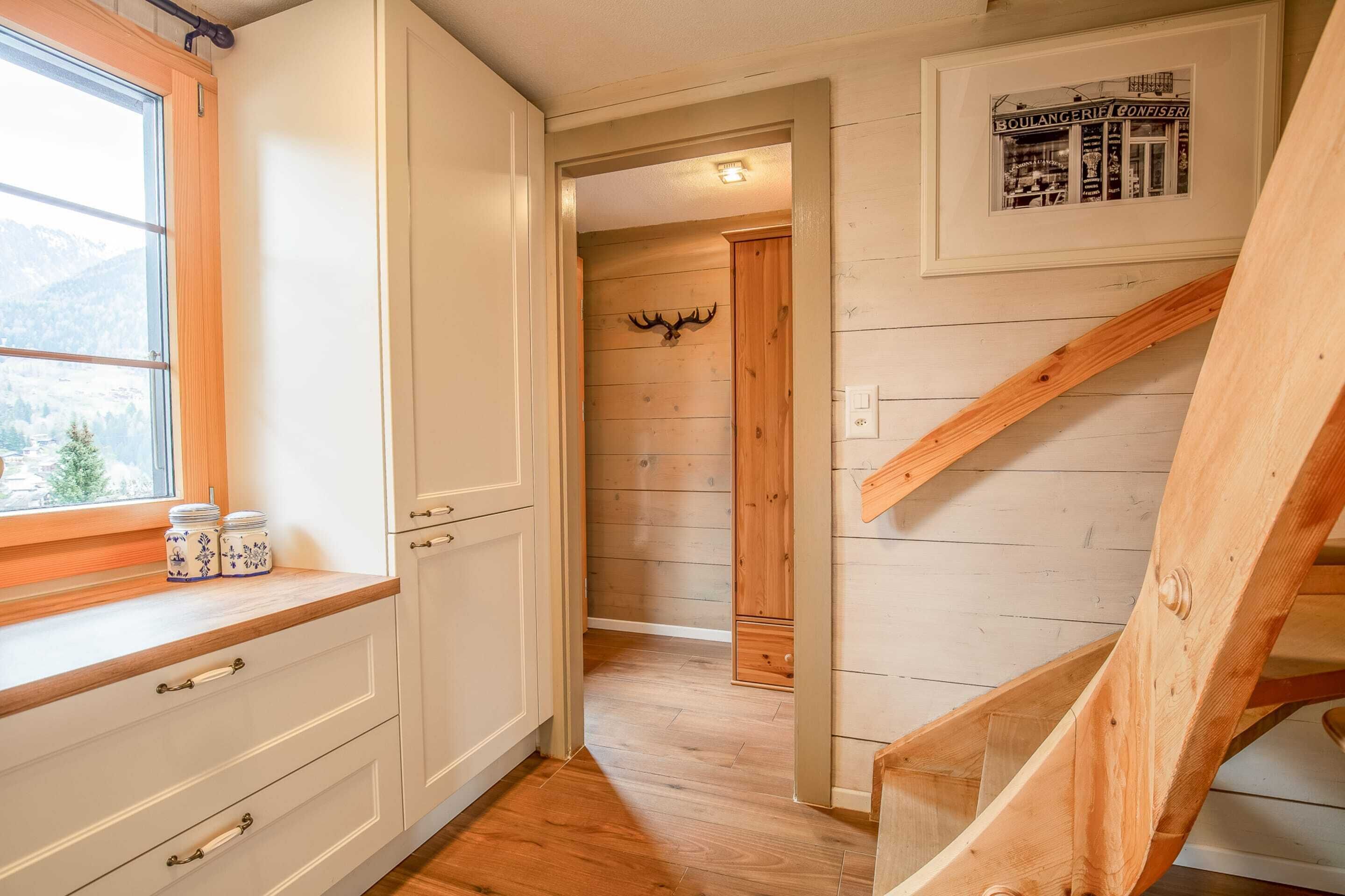 Basic Apartment (Reste Fidèle Duplex) | Interior