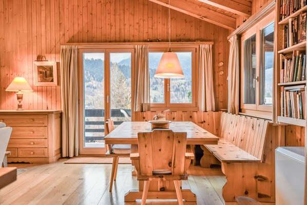 Basic Chalet | Dining - Chalet Arnica (Fiesch)