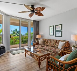 Smart-TV, Bücher, Stereoanlage