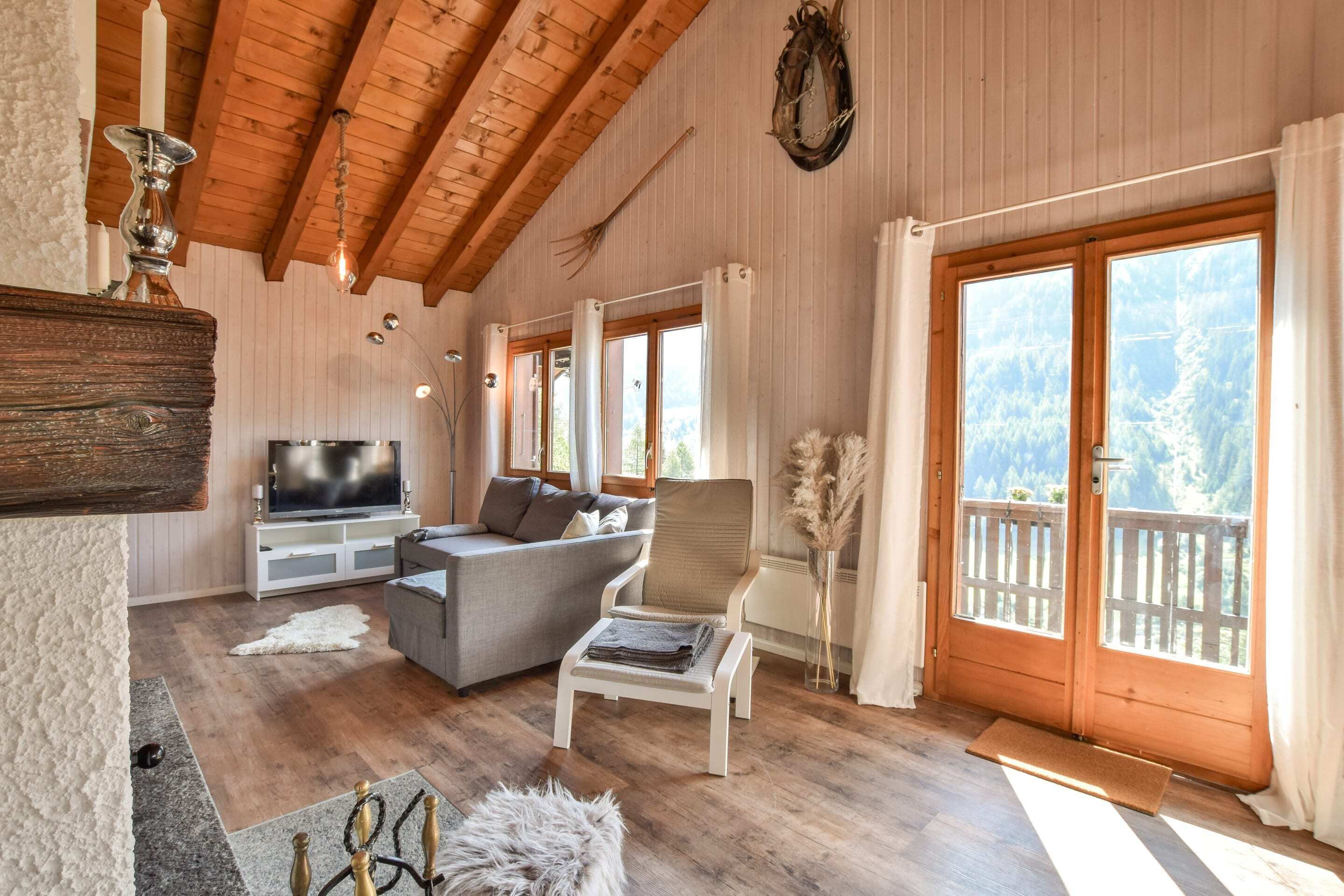 Chalet Basic | Area keluarga | TV, perapian, layanan streaming, dan koleksi video