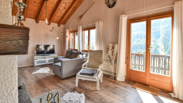 Unclassified image, 1 of 40, button - Chalet Bülbül (Goms)