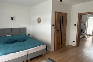 1 habitación, cuna de viaje, wifi gratis y ropa de cama 