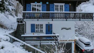 Basic Chalet | Exterior