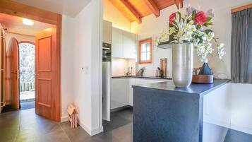 Basic Chalet | Interior