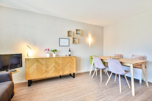 Basic Apartment | Interior