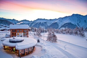 المنشأة من الخارج